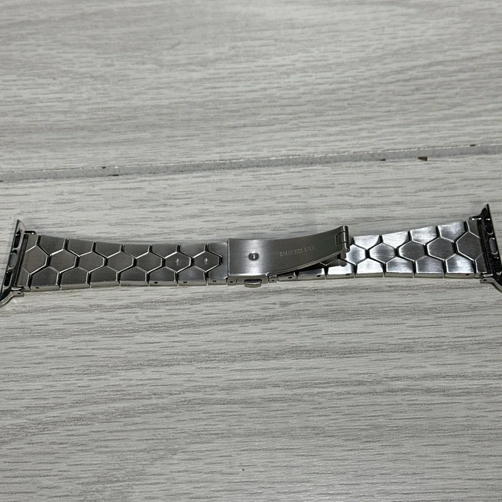 Apple Watch Band Stainless Steel Shiny Goldtone & Silvertone Pattern